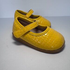 Sneak A'Roos, Toddler size 8, Yellow Mary Jane style shoes that squeak